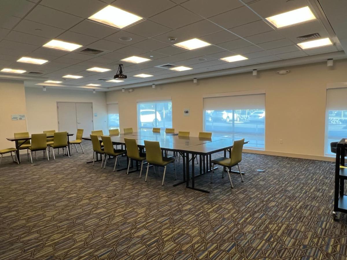 Holiday Inn Express & Suites - Ukiah By Ihg מראה חיצוני תמונה